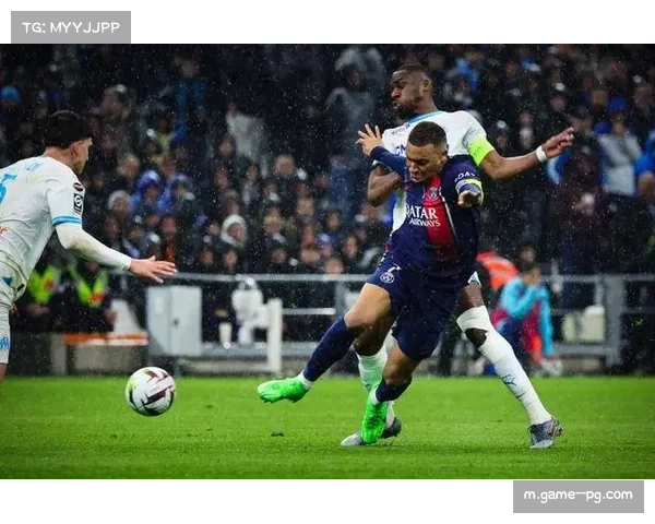 马赛边路传中战术效率法甲居首 高压逼抢塑造进攻特点